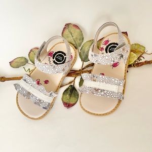 Livie & Luca Baby Girls Ripple Suede Upper Gray Floral Sandals NWB Size 7